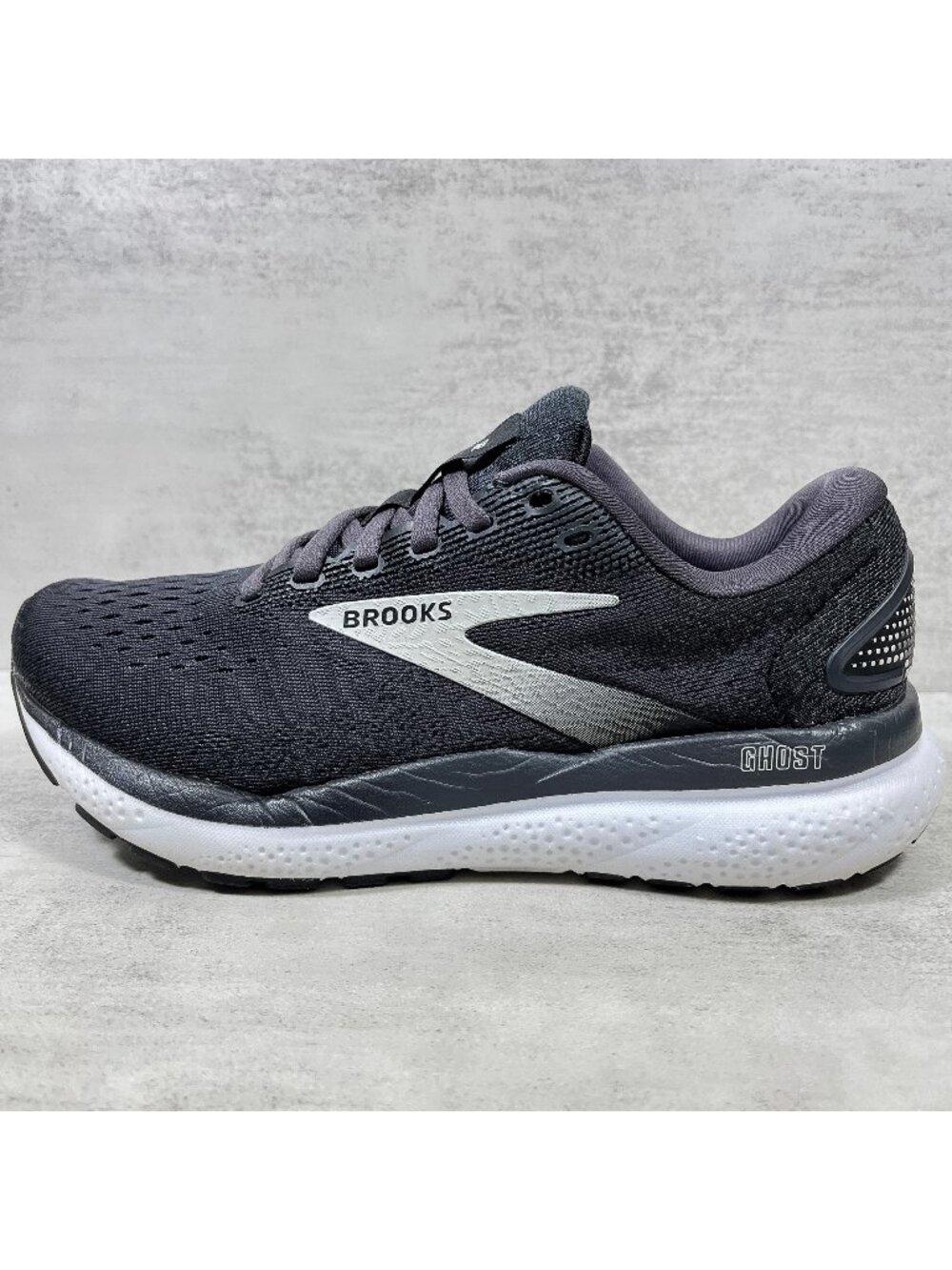 Brooks Ghost 16 Running Shoes - Women's Size 6 - Black